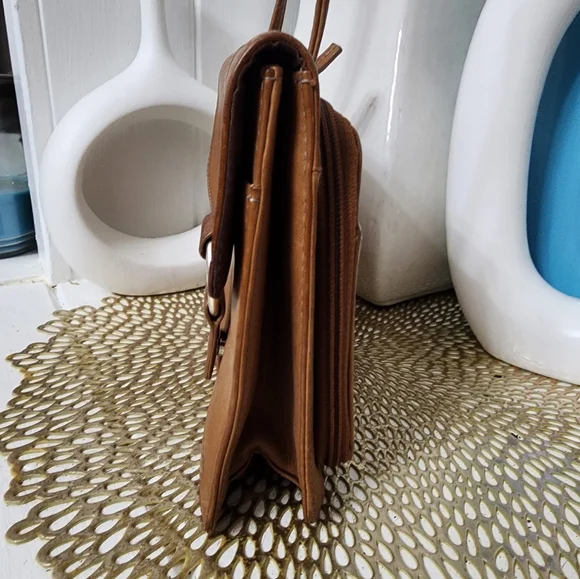 Fossil Brown Leather Crossbody Bag - Picture 3 of 15